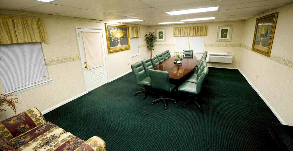Executive Inn & Suites Upper Marlboro Exterior photo
